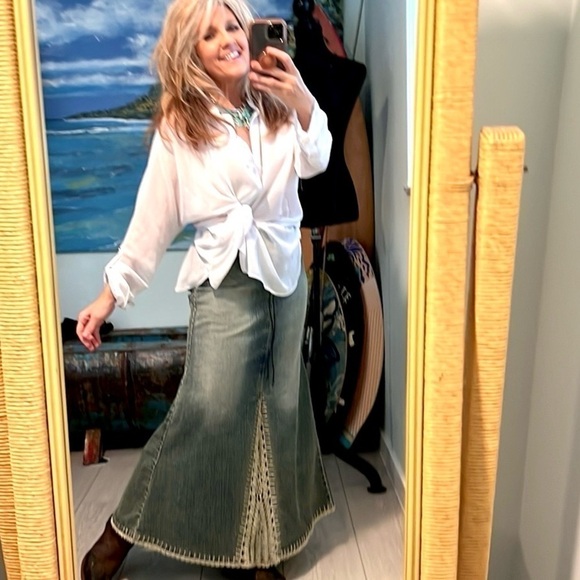 🔥Crest,Incredible Jean Skirt,Soft Knit Front Panel, Front Zip, Belted,Size 6 - Picture 9 of 13